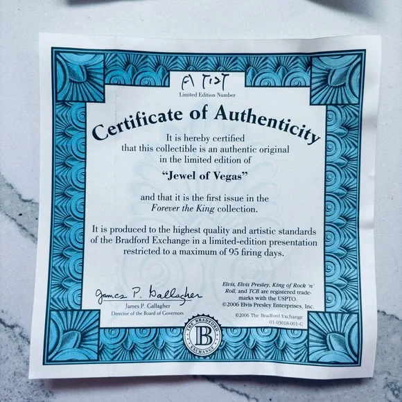 Elvis Bundle: Pez Tin, Jewel of Vegas Plate, 2 Ornaments, Tin - Picture 8 of 11